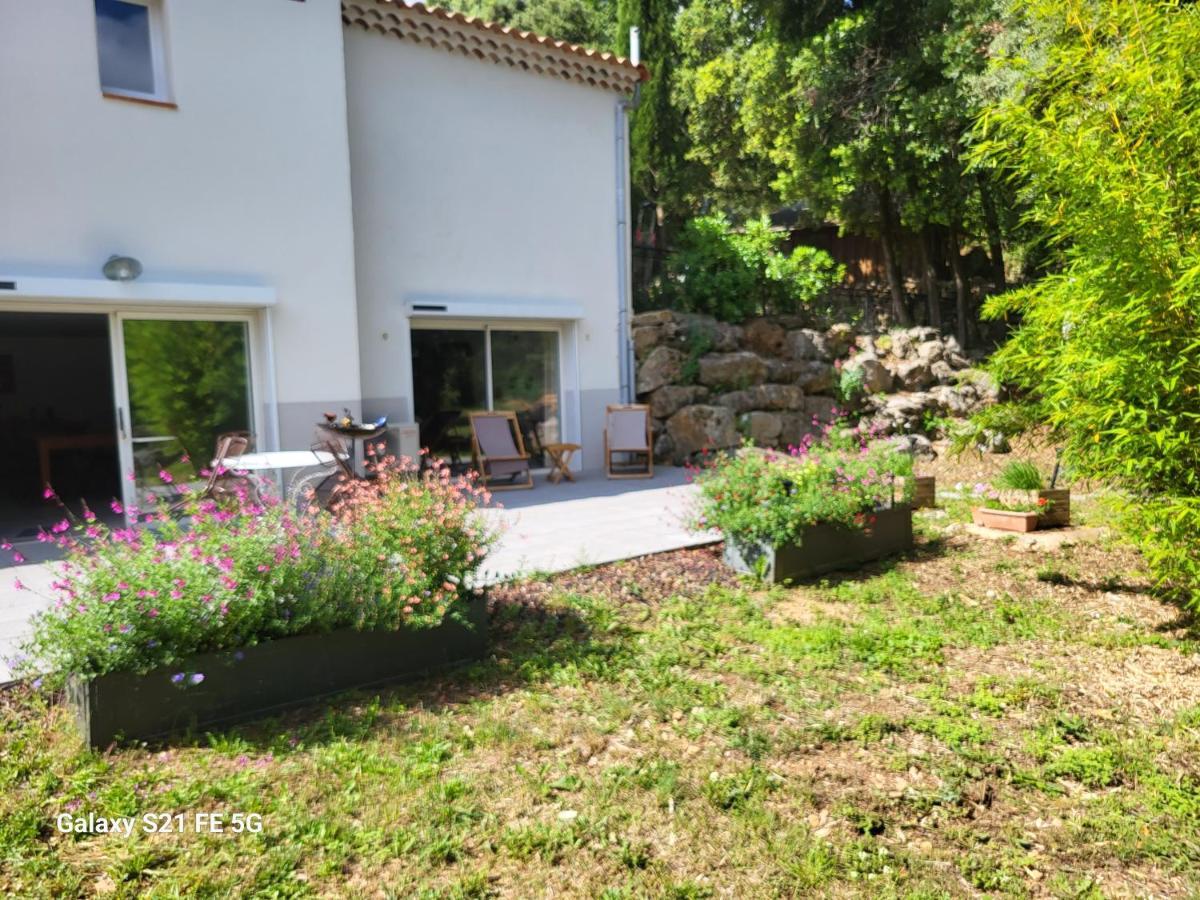 Un Ecrin De Verdure Et Plus.. Besse-sur-Issole Εξωτερικό φωτογραφία